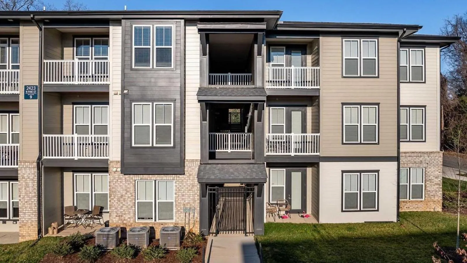 Landing At The Henry - 1 Bedroom In Northwest Charlotte Apartment